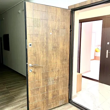 Апартаменти Ospart In A Complex Semycvit 1 *